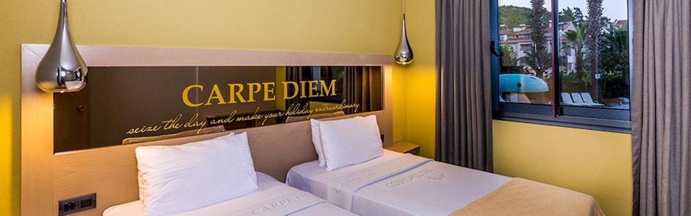 Costa Mare Suites 马尔马里斯 外观 照片