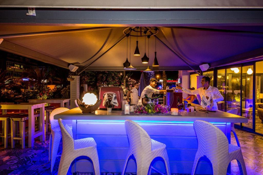 Costa Mare Suites 马尔马里斯 外观 照片