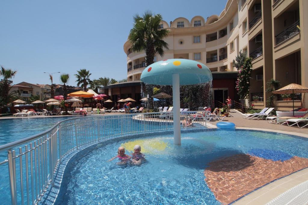 Costa Mare Suites 马尔马里斯 外观 照片