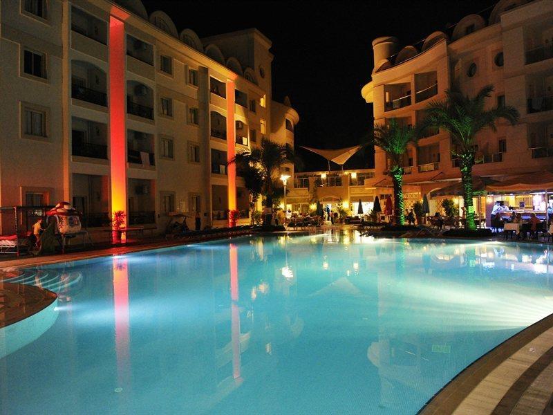 Costa Mare Suites 马尔马里斯 外观 照片
